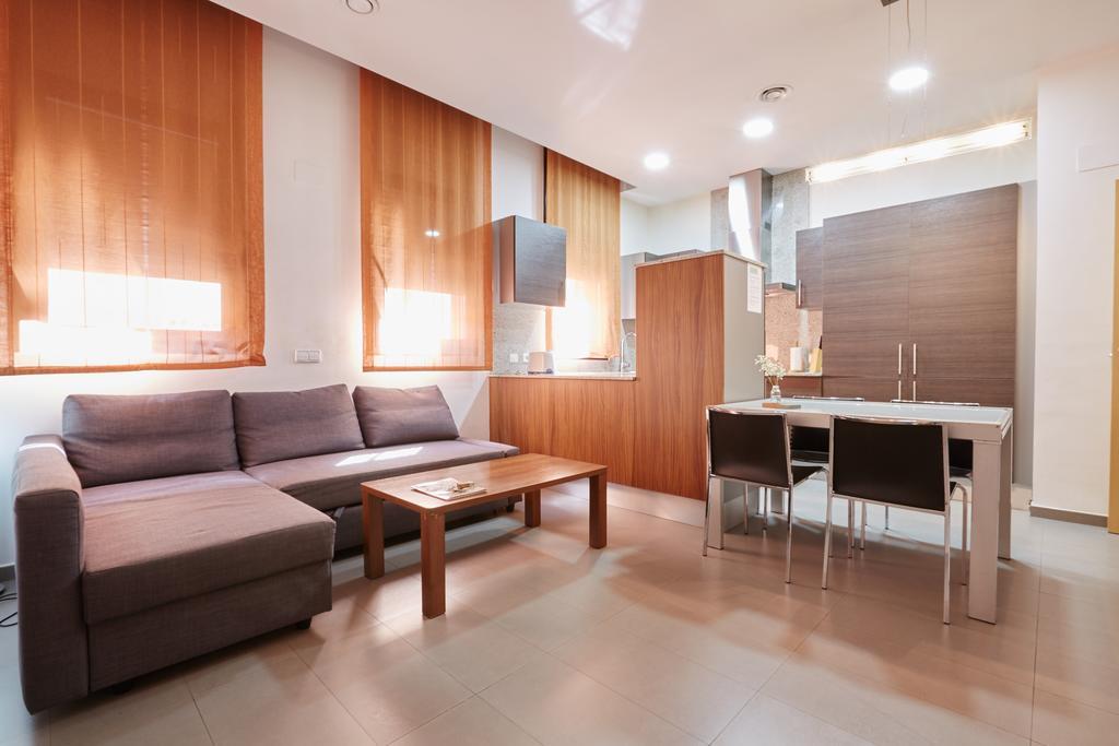 Exalt 21 Apartman Barcelona Szoba fotó